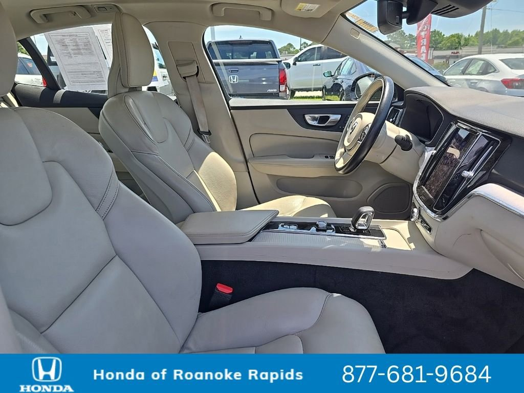 Used 2024 Volvo S60 B5 Core FWD image 13