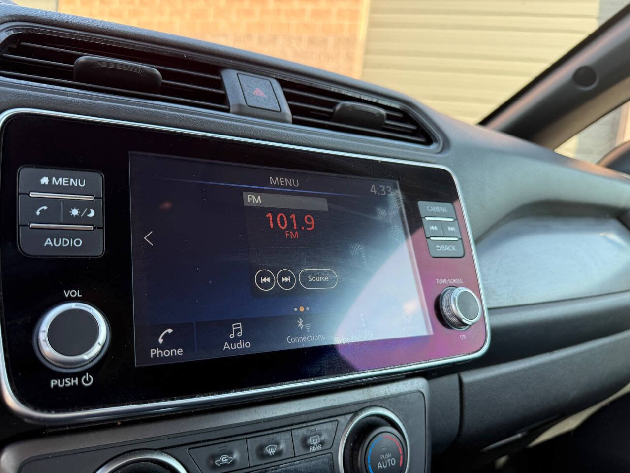 Used 2023 Nissan Leaf S FWD image 12