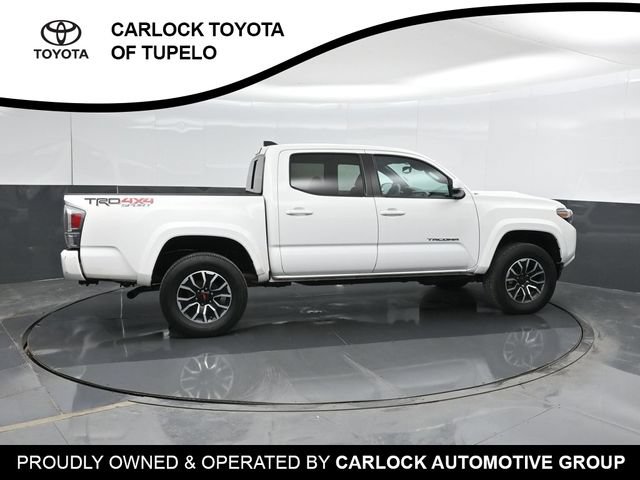 Used 2022 Toyota Tacoma TRD Sport AWD/4WD image 4