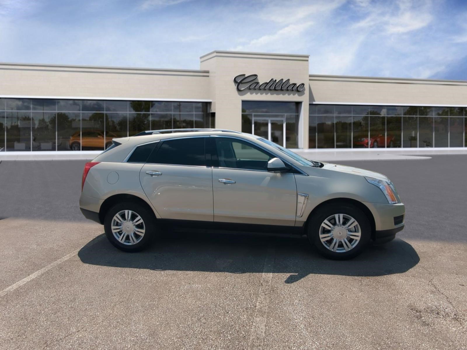 Used 2015 Cadillac SRX Luxury w/ Driver Assist Package FWD image 9