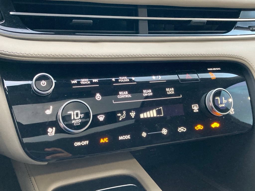 Used 2023 INFINITI QX60 Sensory w/ Vision Package FWD image 27