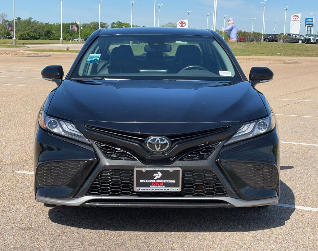 Used 2024 Toyota Camry XSE FWD image 3