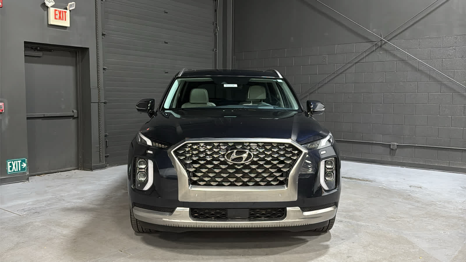 Used 2022 Hyundai Palisade Calligraphy w/ Cargo Package FWD image 2