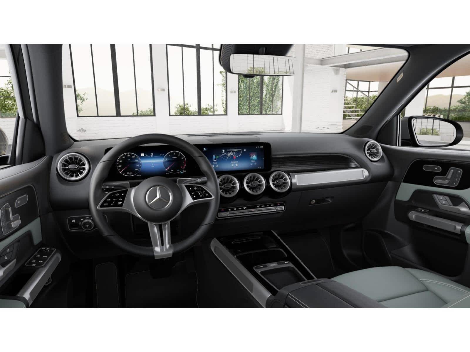Used 2026 Mercedes-Benz GLB 250 4MATIC image 3