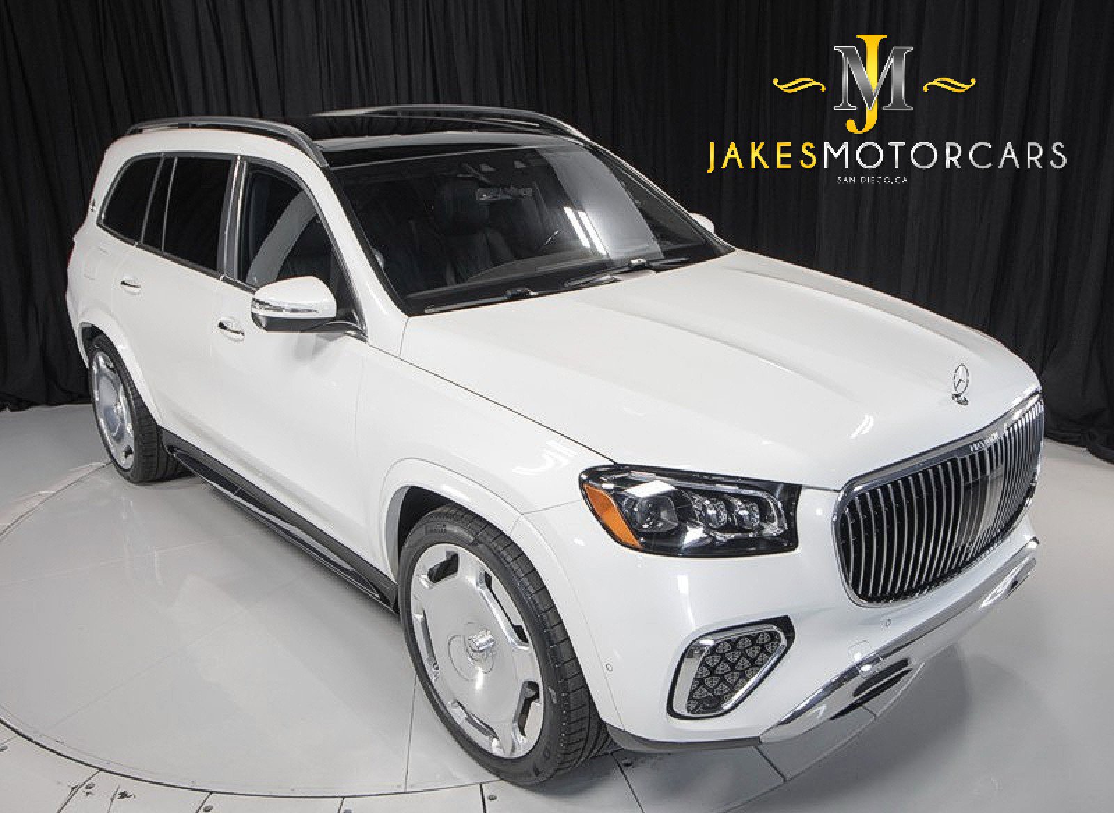 Used 2024 Mercedes-Benz Maybach GLS 600 4MATIC image 16