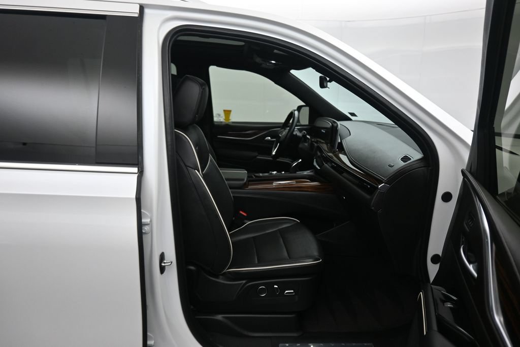 Used 2024 Cadillac Escalade ESV Premium Luxury w/ LPO, Floor Liner Package AWD/4WD image 65