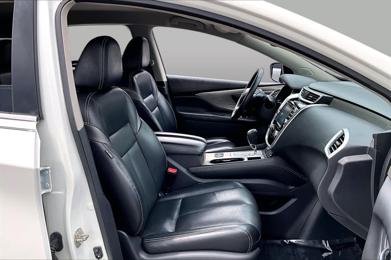 Used 2018 Nissan Murano SL w/ Midnight Edition Package FWD image 9