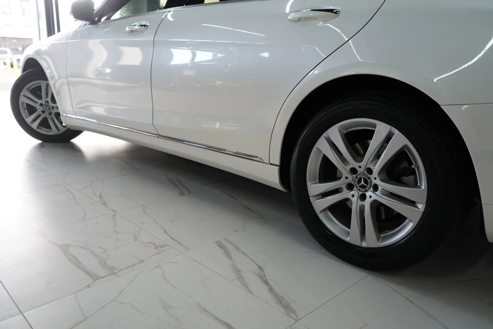 Used 2019 Mercedes-Benz S 450 Sedan image 4