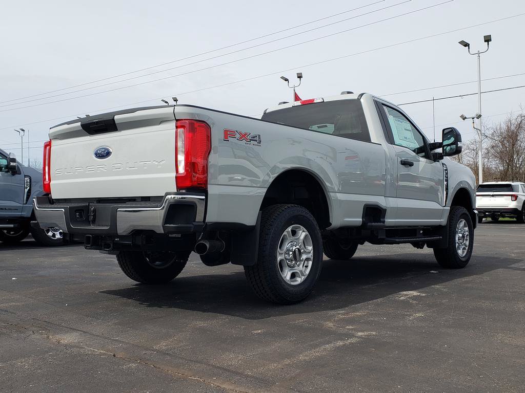 New 2026 Ford F350 XLT w/ FX4 Off-Road Package AWD/4WD image 4