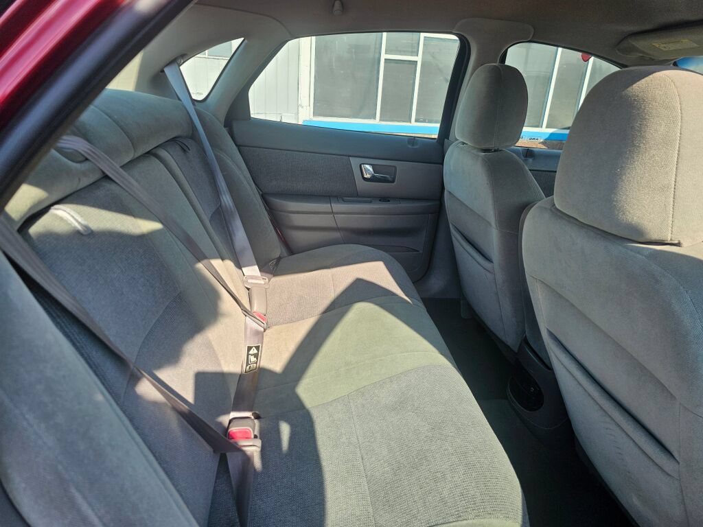 Used 2000 Ford Taurus SES FWD image 14