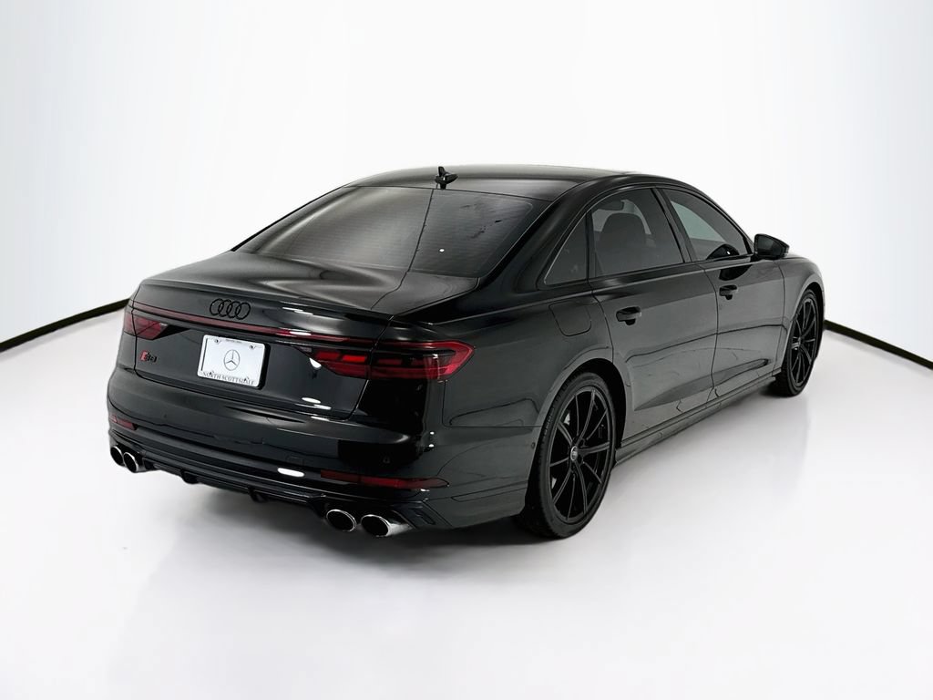 Used 2024 Audi S8 AWD/4WD image 5