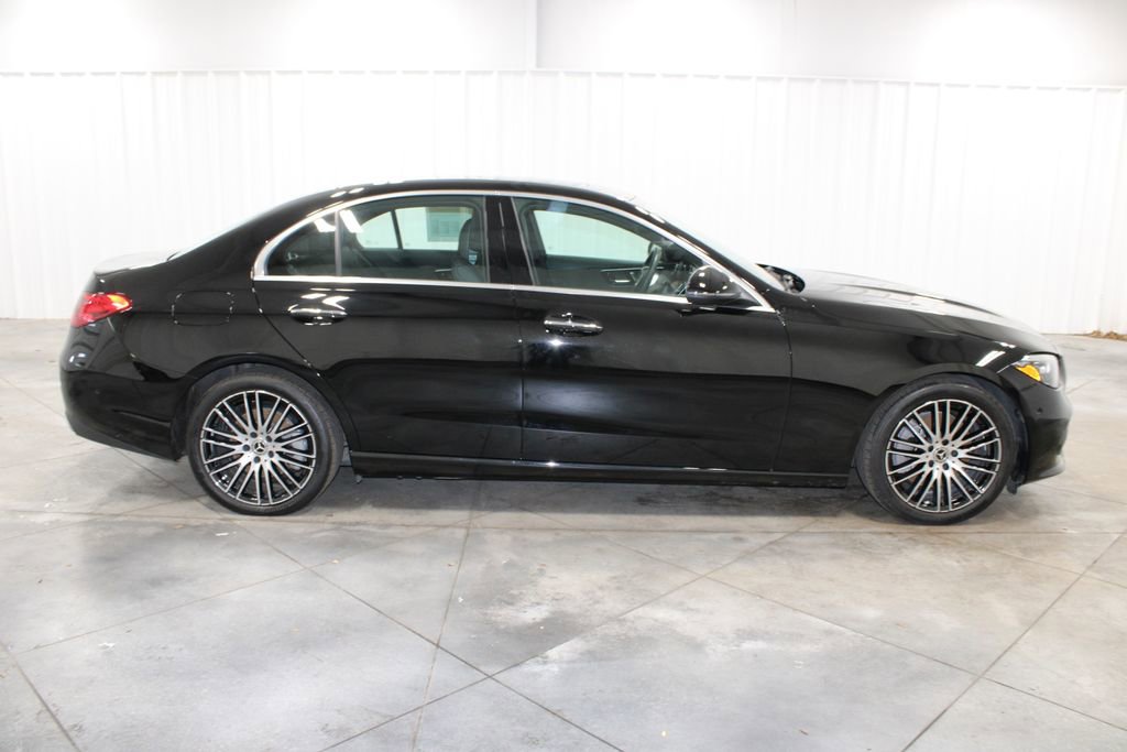 Used 2025 Mercedes-Benz C 300 Sedan image 11