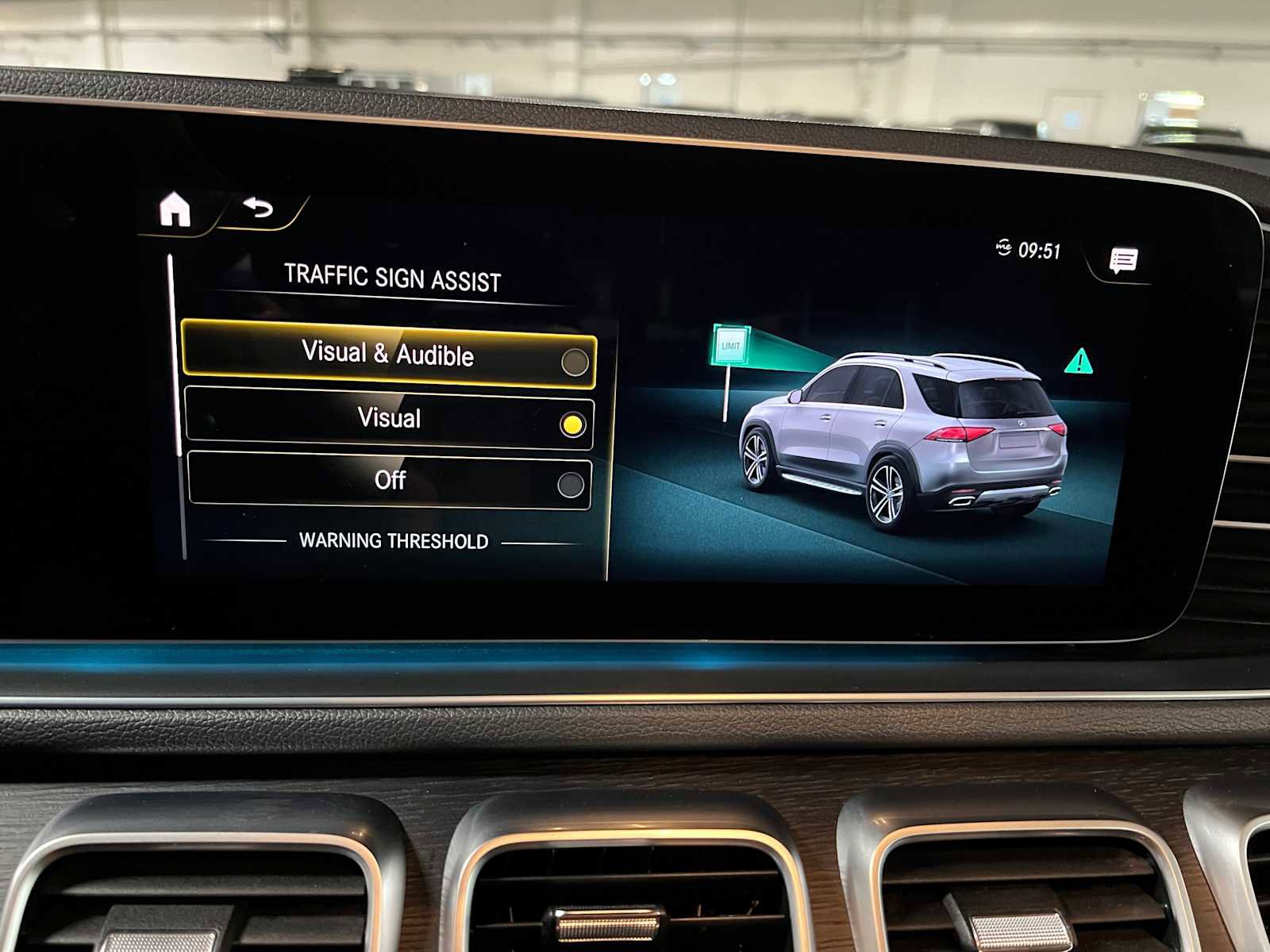 Used 2023 Mercedes-Benz GLE 350 4MATIC image 39
