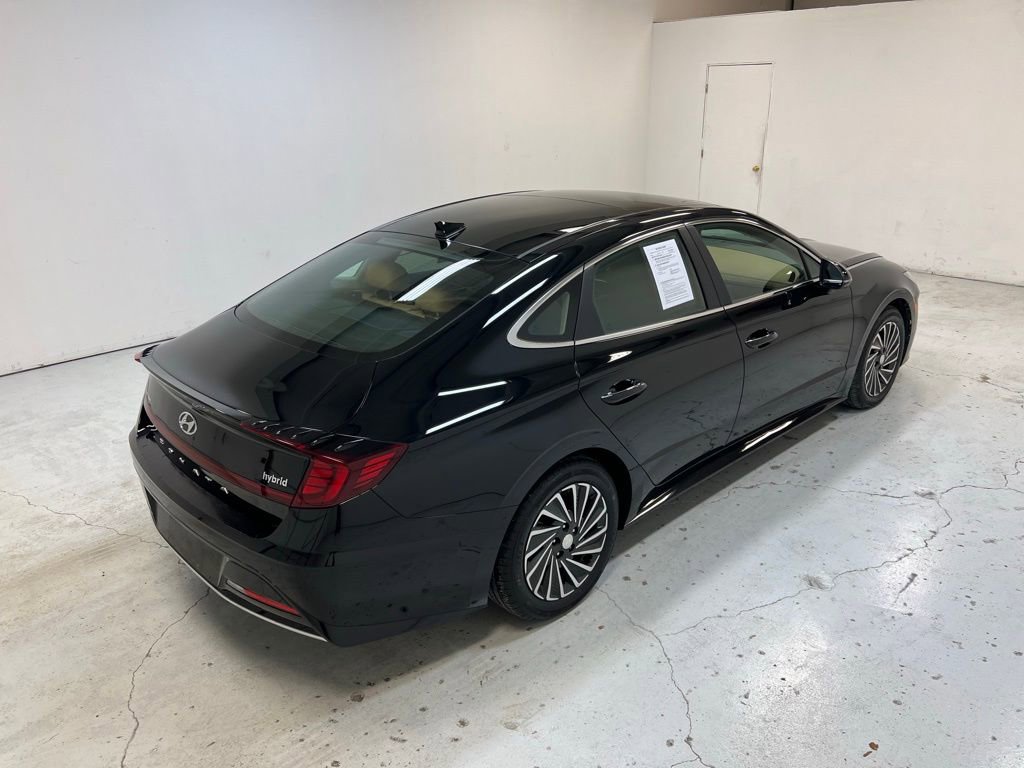 Used 2023 Hyundai Sonata Limited image 2
