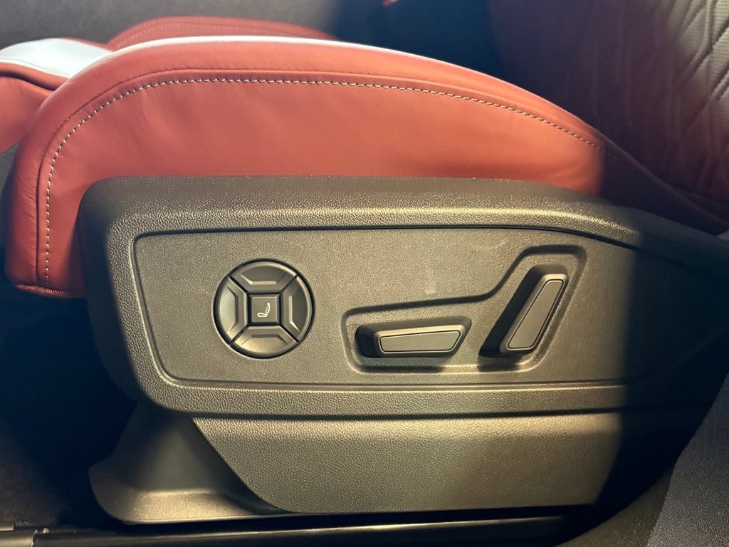 New 2026 Audi SQ5 Prestige AWD/4WD image 23
