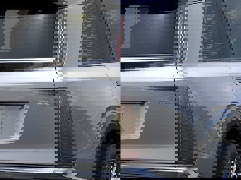 New 2026 Cadillac Vistiq Premium Luxury w/ LPO, Floor Liner Package image 11