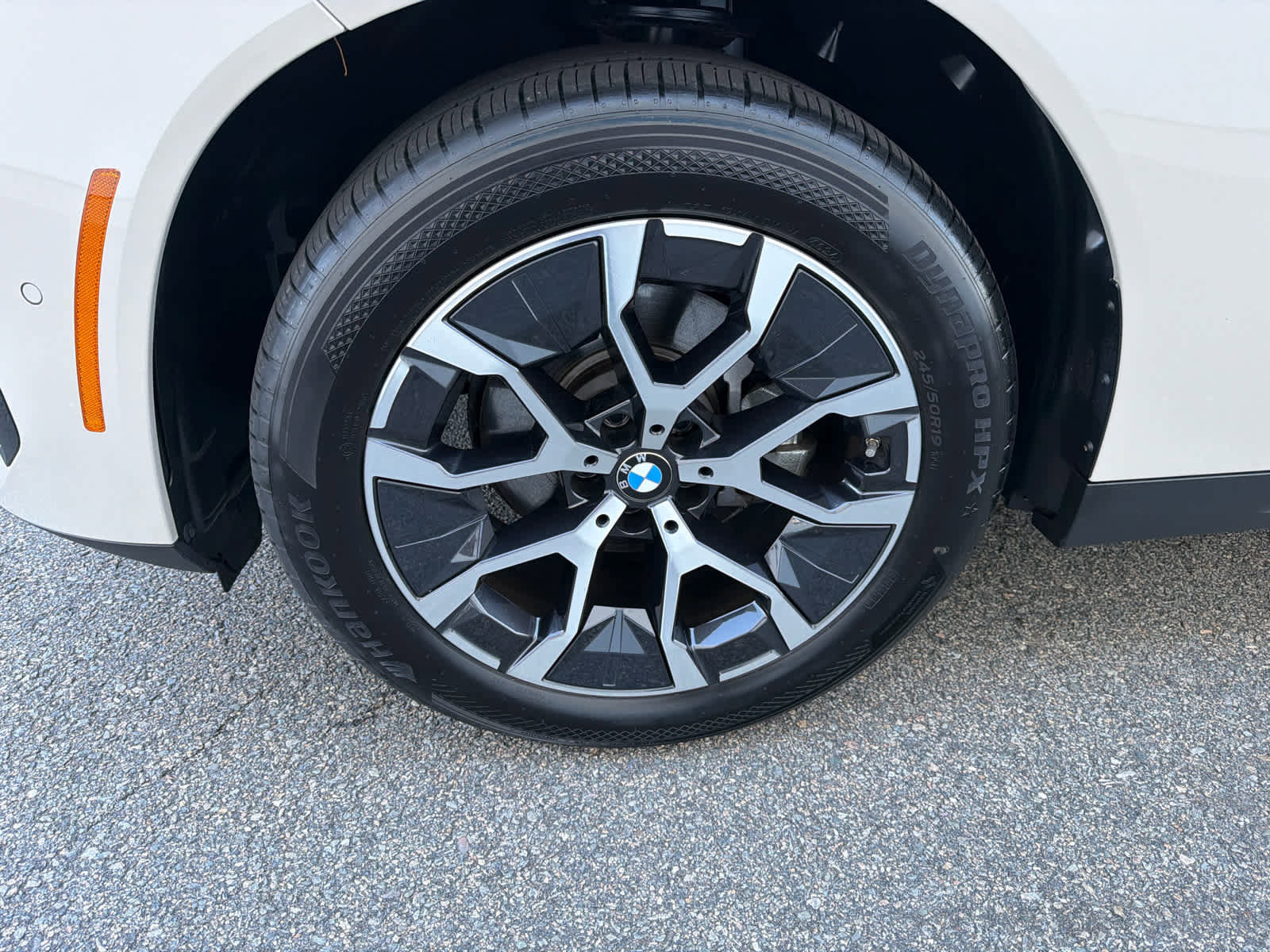 Used 2025 BMW X3 xDrive30i w/ Premium Package image 4