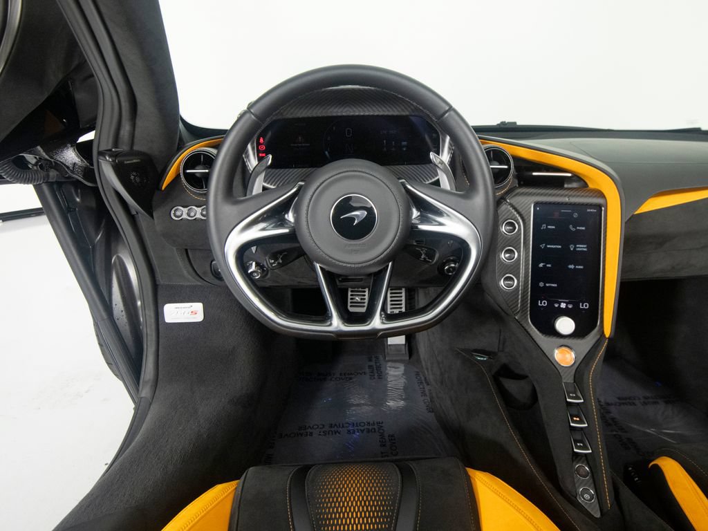 Used 2026 McLaren 750S Spider RWD image 28
