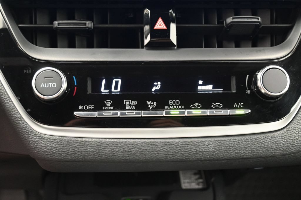Certified 2026 Toyota Corolla SE w/ SE Package FWD image 20