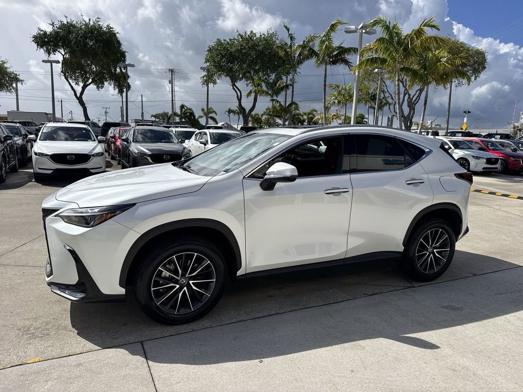 Used 2024 Lexus NX 250 FWD image 10