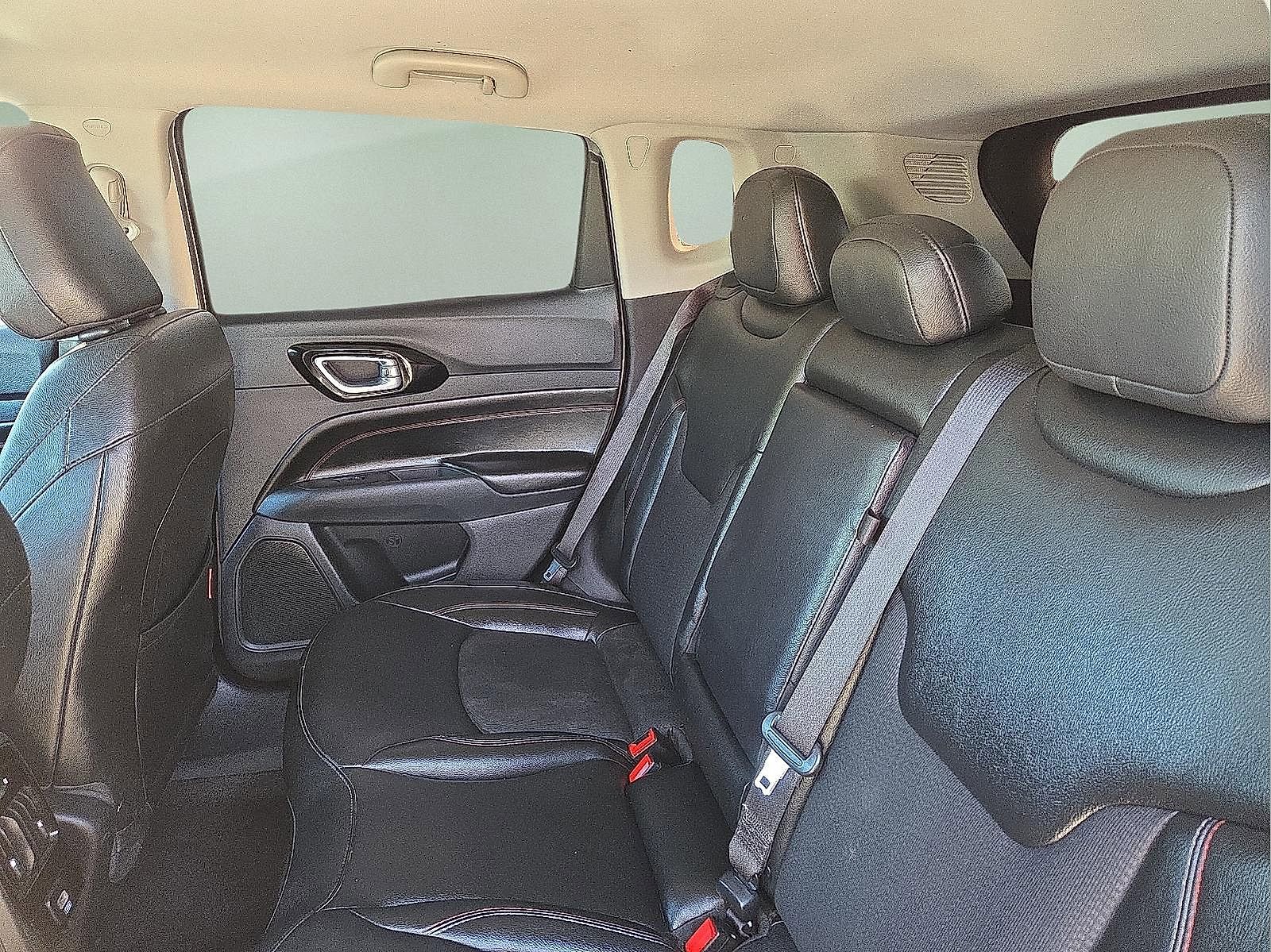 Used 2022 Jeep Compass Trailhawk w/ Trailer Tow Group AWD/4WD image 7