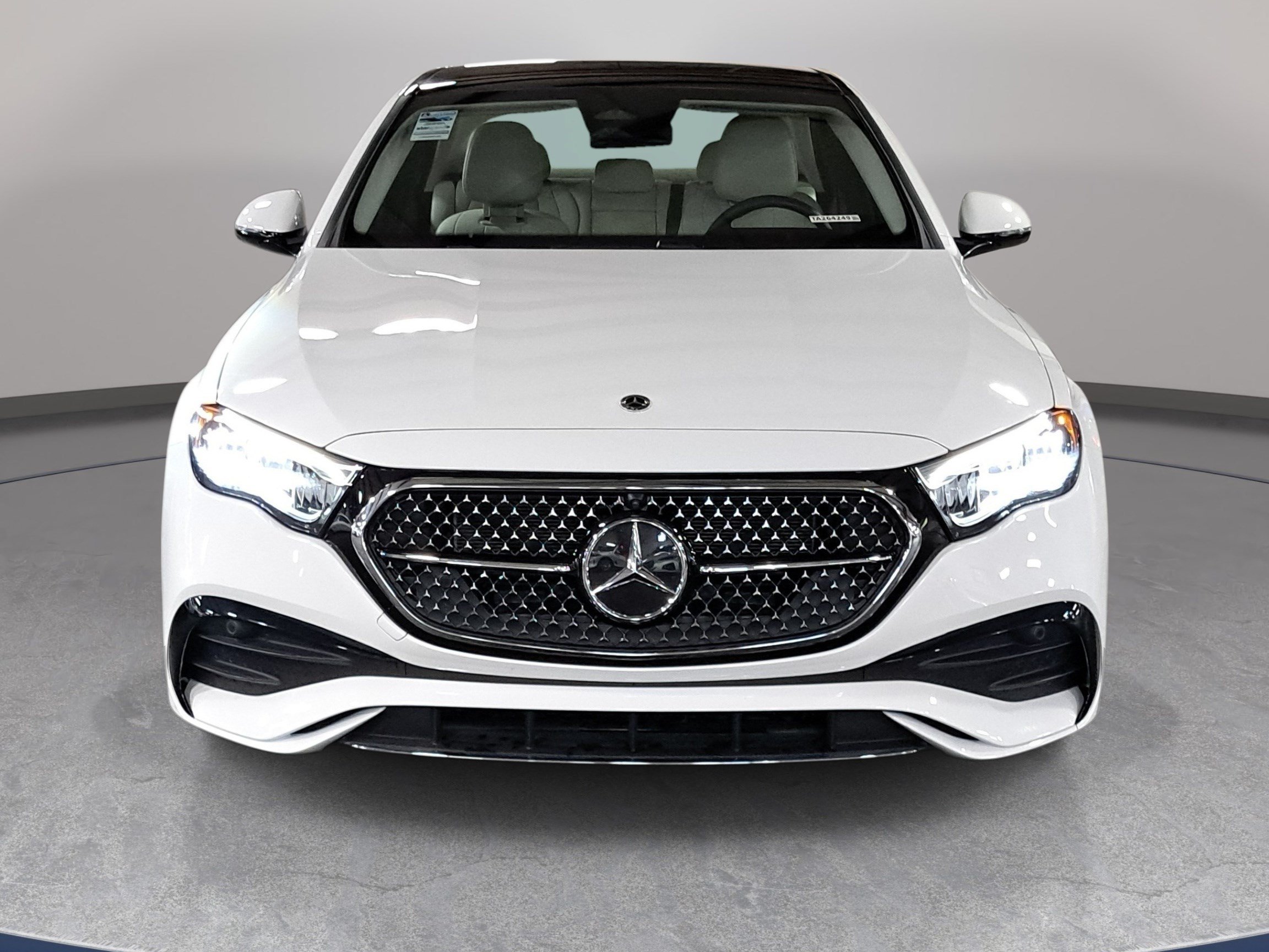 Used 2026 Mercedes-Benz E 350 4MATIC Sedan image 2