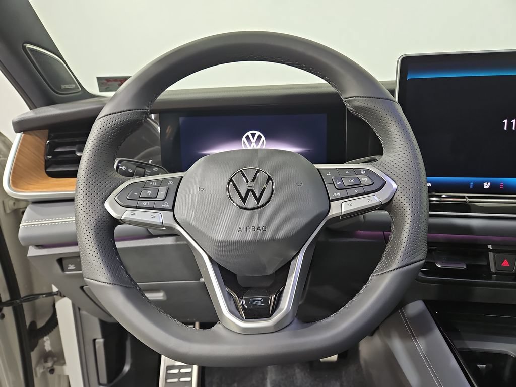 New 2026 Volkswagen Tiguan SEL R-Line AWD/4WD image 14