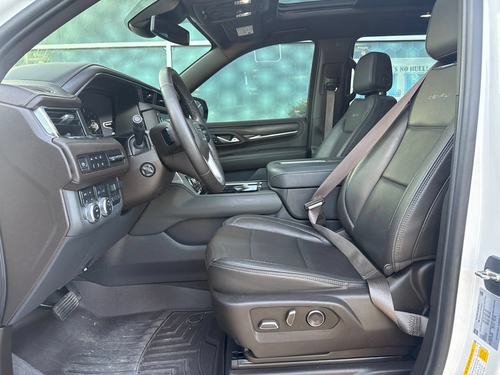 Used 2023 GMC Yukon XL Denali w/ Max Trailering Package AWD/4WD image 8