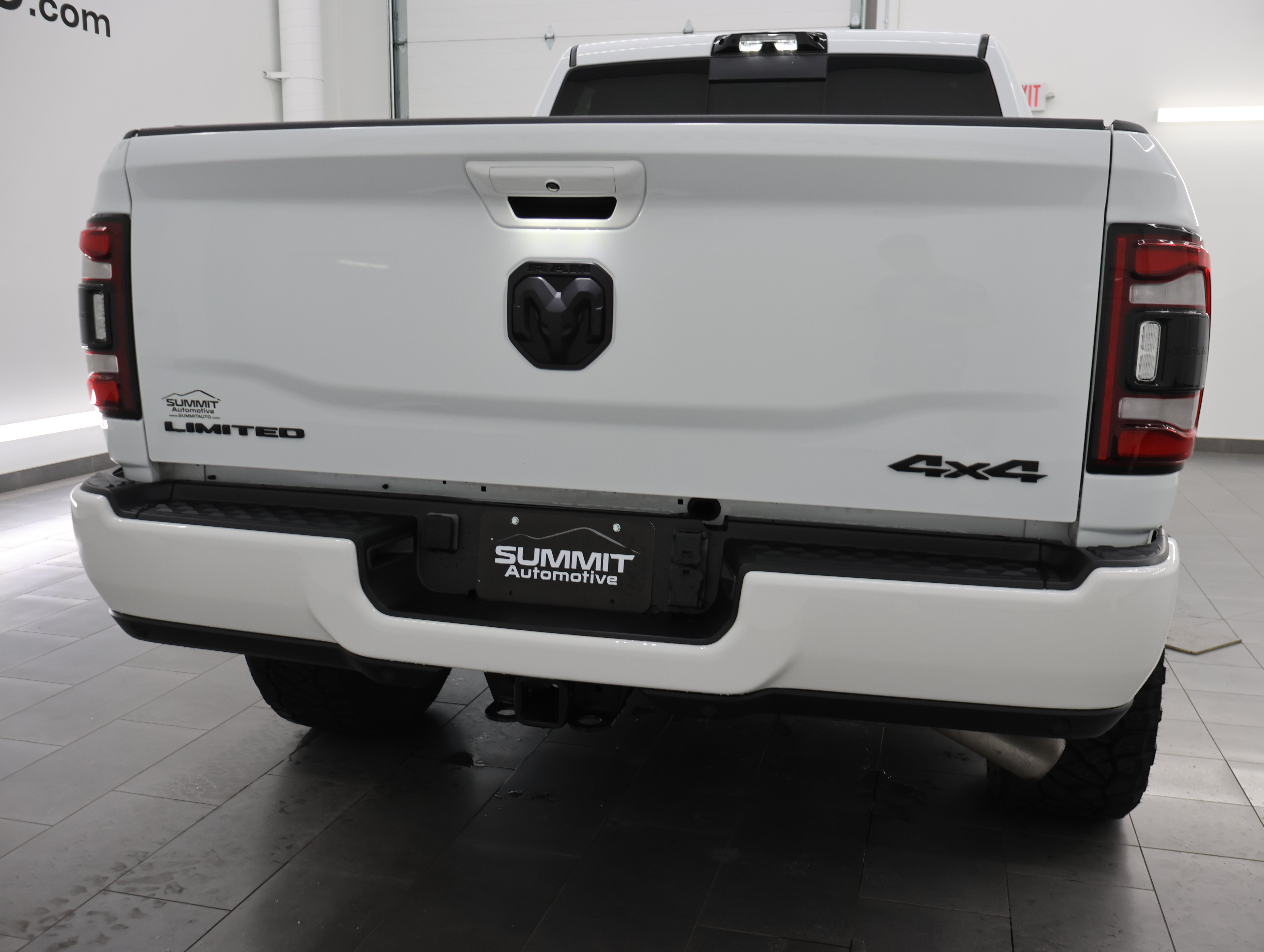 Used 2023 RAM 2500 Limited AWD/4WD image 32