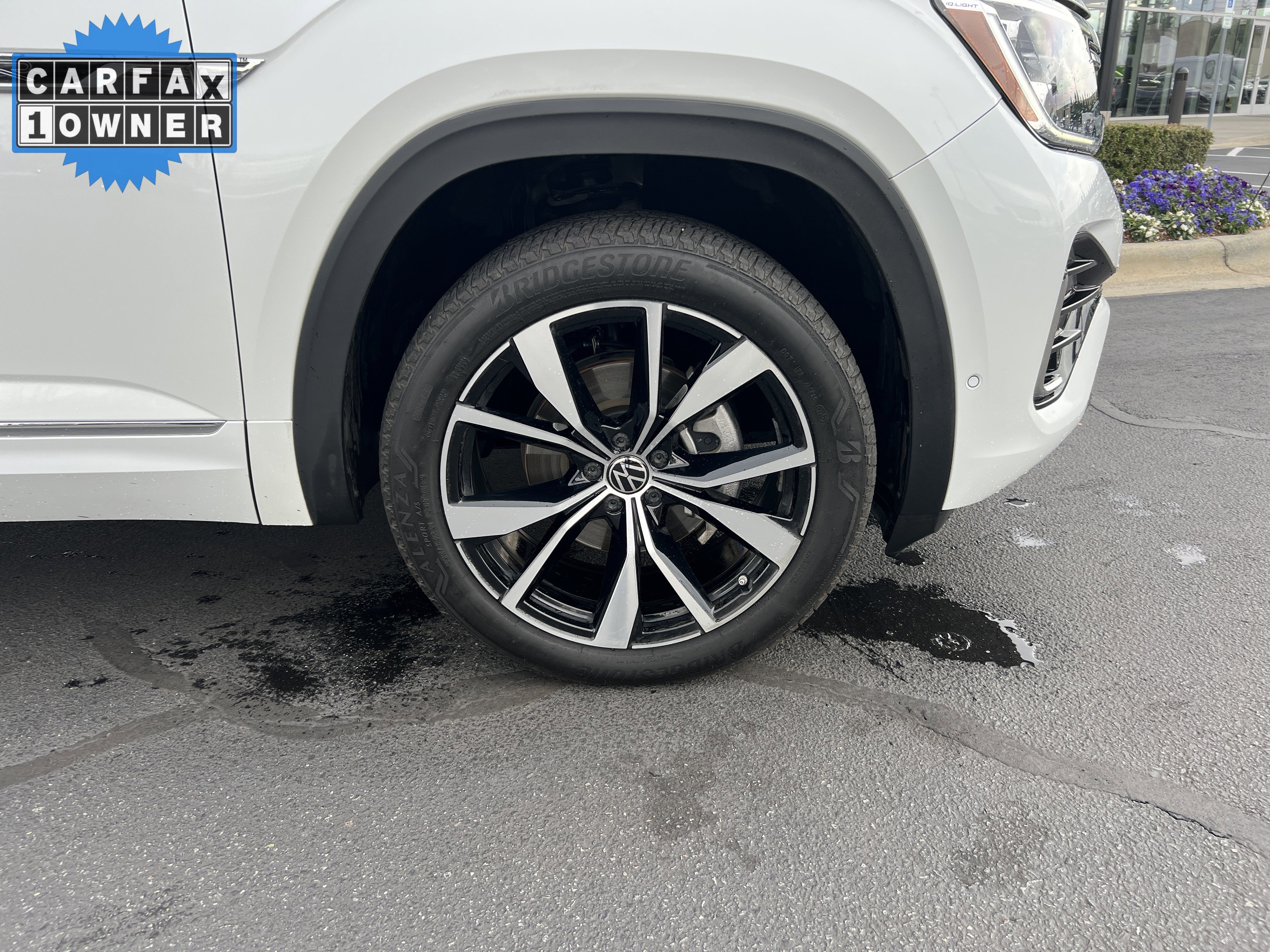 Used 2024 Volkswagen Atlas SEL Premium R-Line image 13