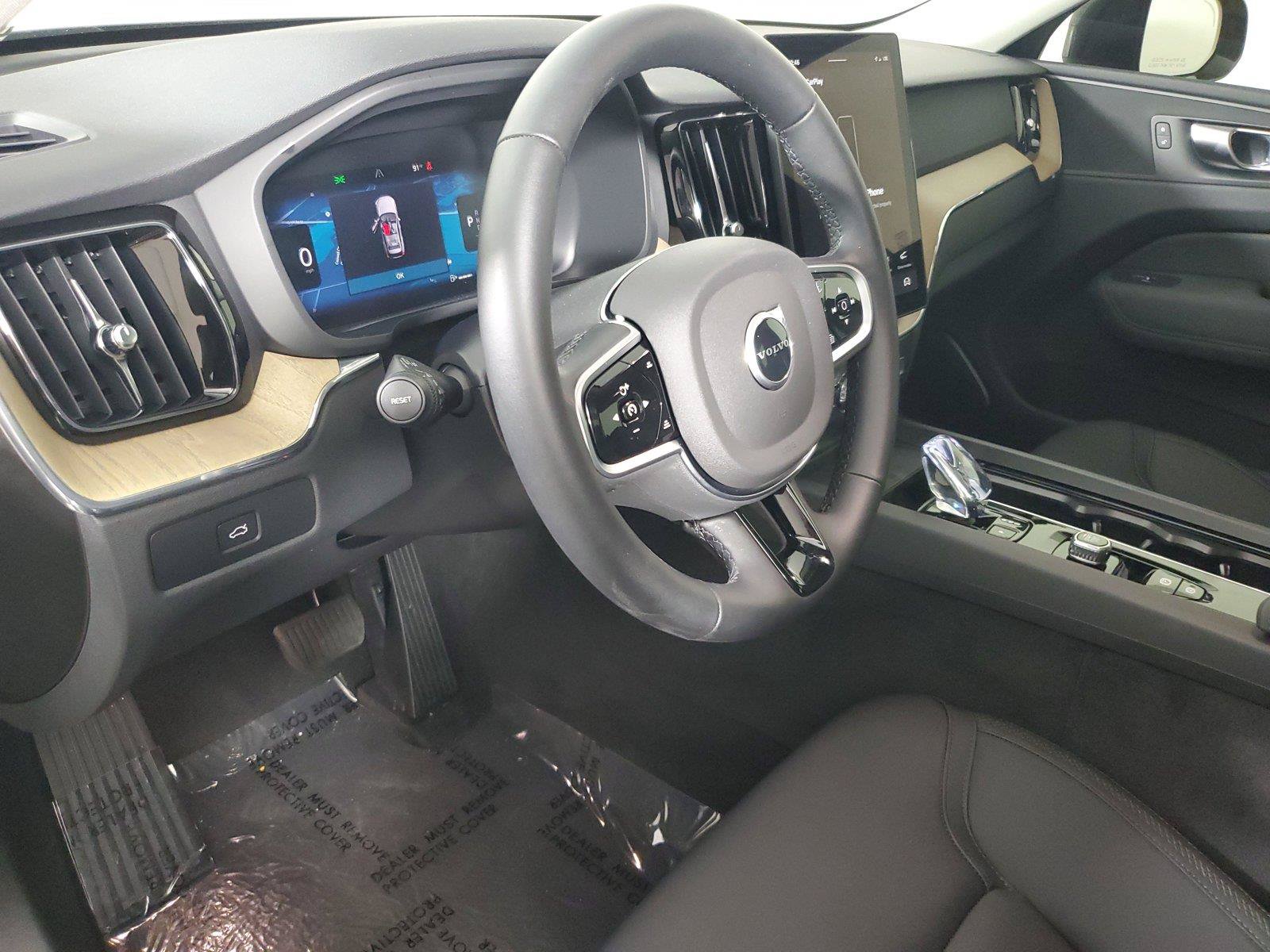 Certified 2026 Volvo XC60 B5 Core AWD/4WD image 24