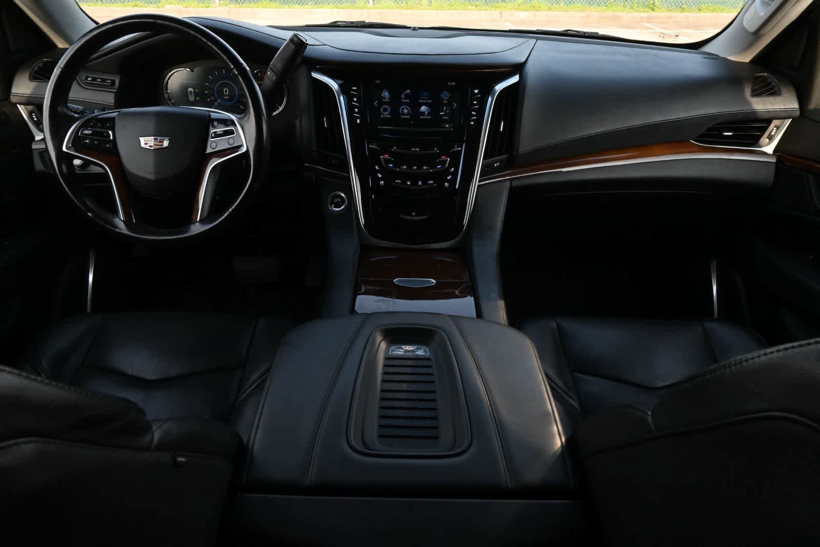 Used 2019 Cadillac Escalade ESV Luxury AWD/4WD image 7