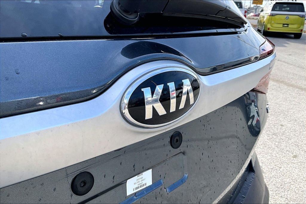 Used 2021 Kia Seltos EX image 9
