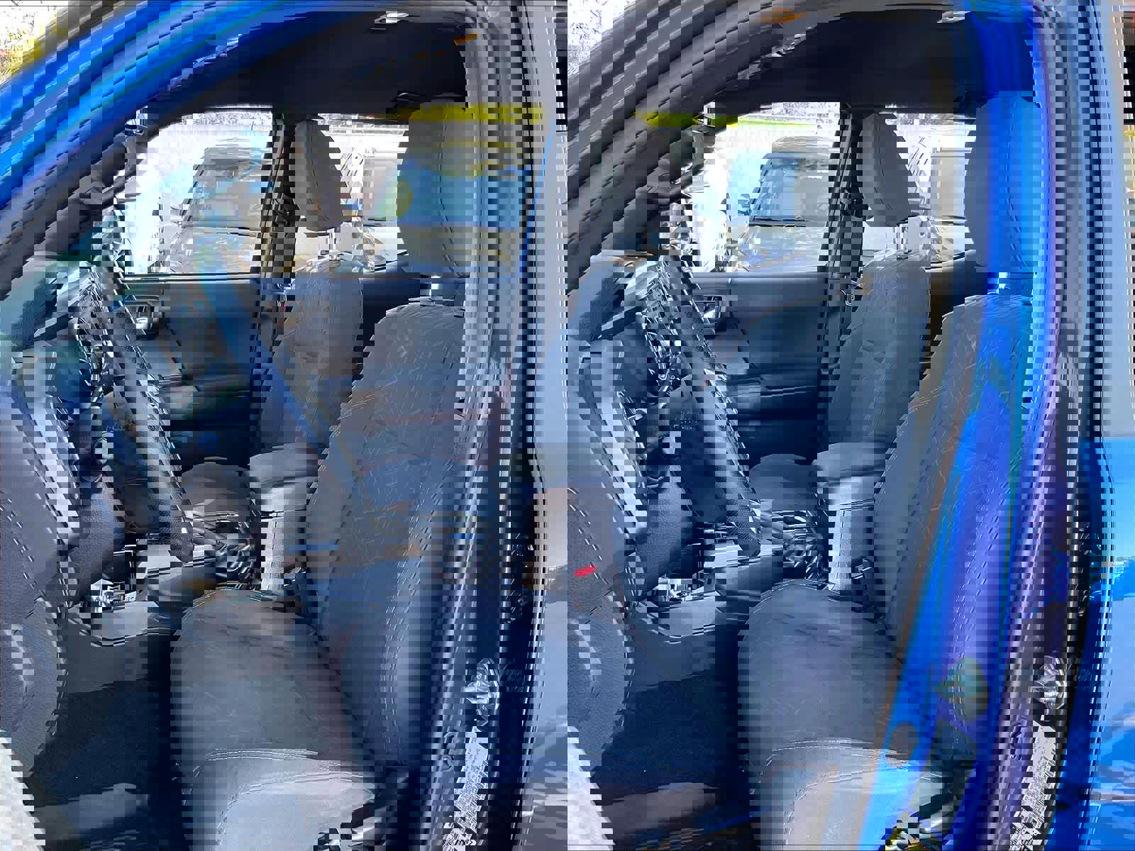 Used 2018 Toyota Tacoma TRD Off-Road w/ Technology Package image 25