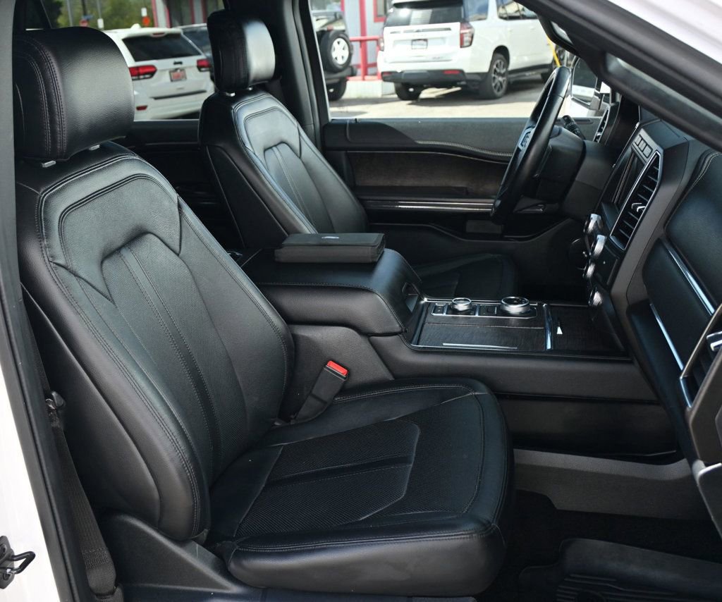 Used 2019 Ford Expedition Limited w/ Equipment Group 301A AWD/4WD image 20