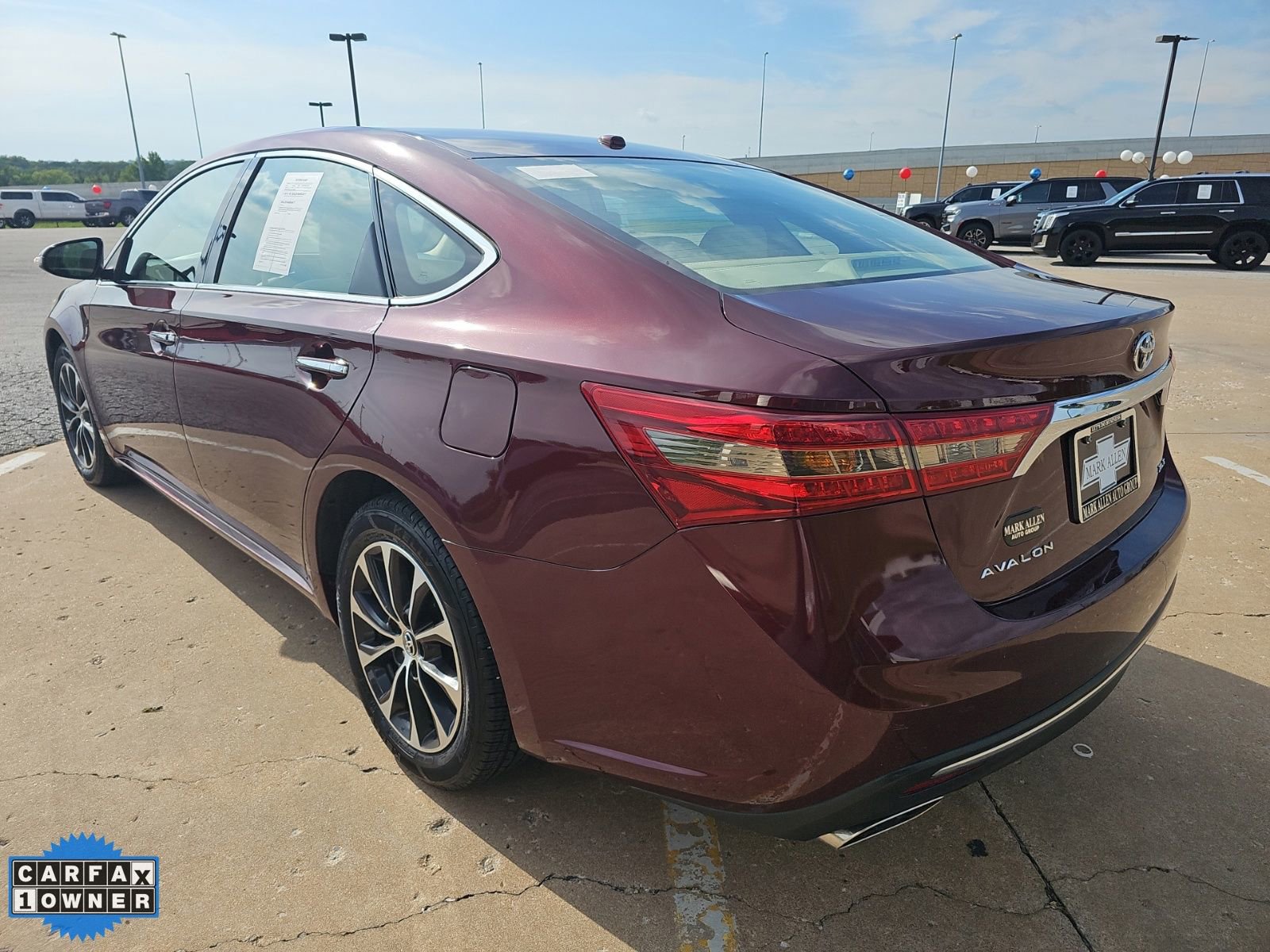 Used 2016 Toyota Avalon XLE FWD image 5