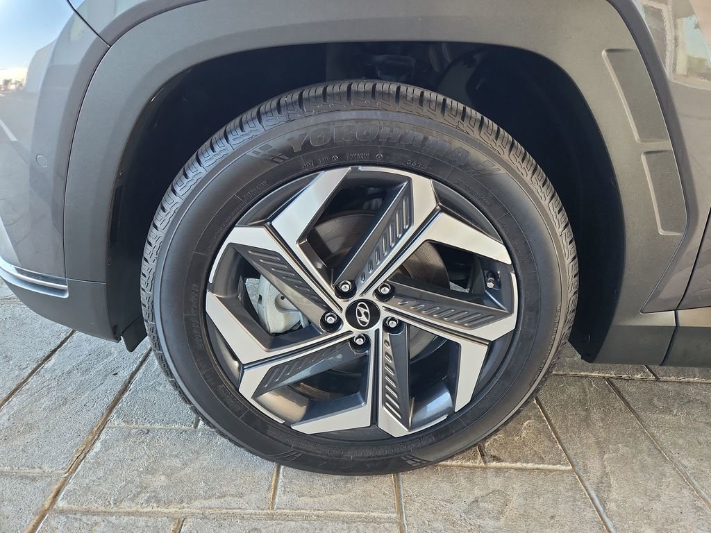 Used 2022 Hyundai Tucson Limited image 32