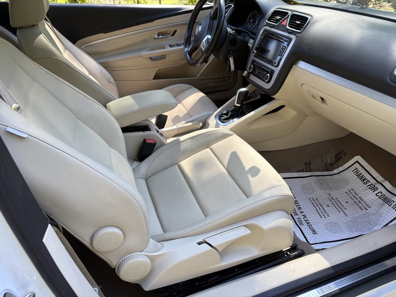 Used 2012 Volkswagen Eos Komfort FWD image 11