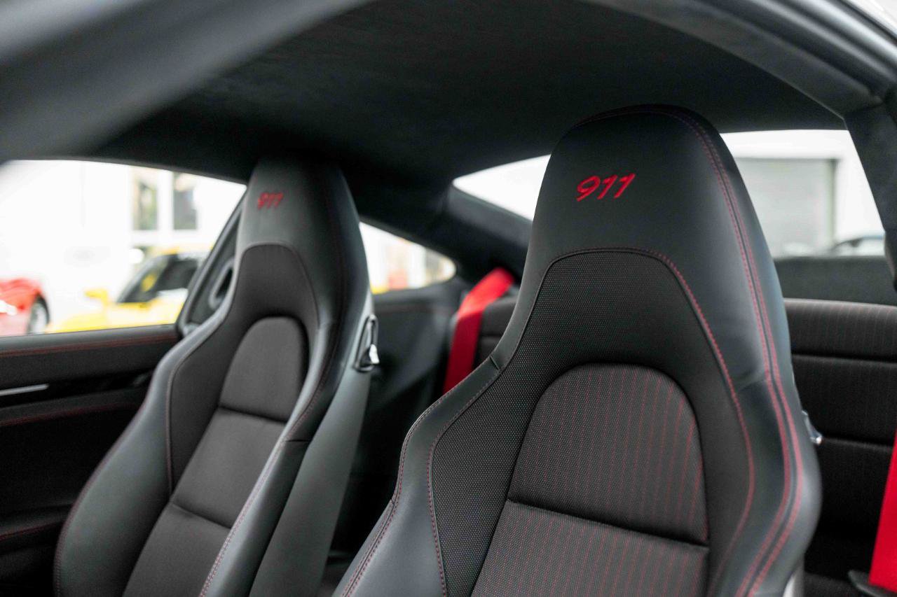 Used 2018 Porsche 911 Carrera T RWD image 46
