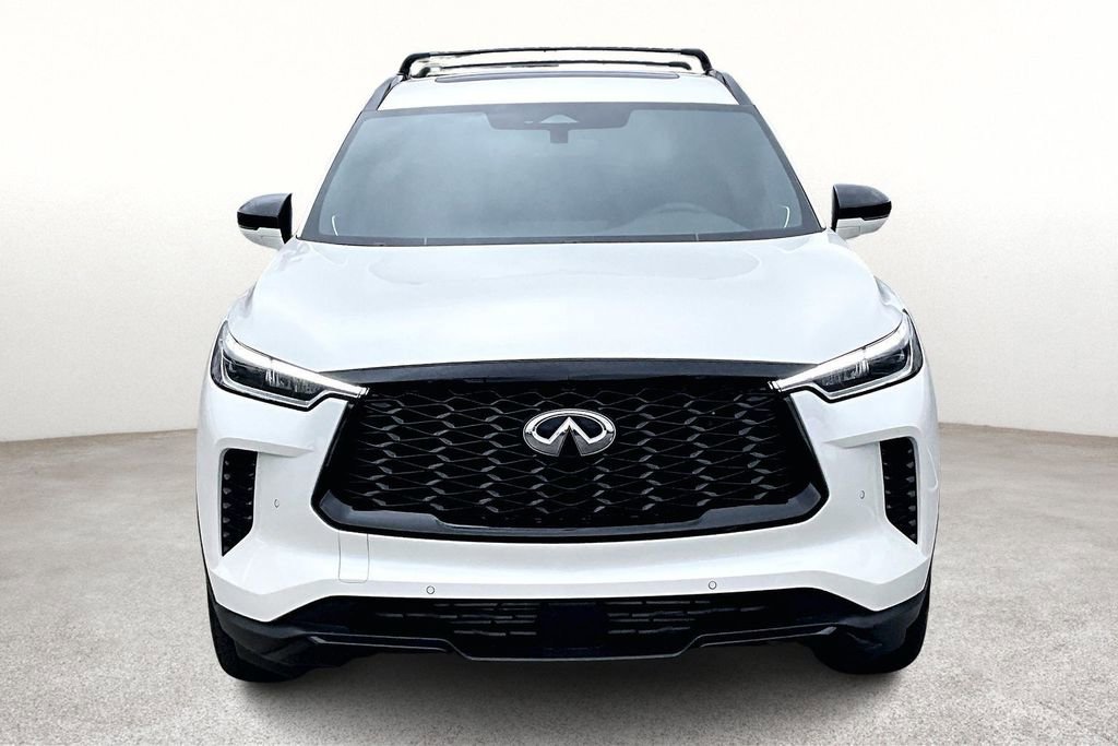 Certified 2025 INFINITI QX60 Luxe w/ Black Edition image 6