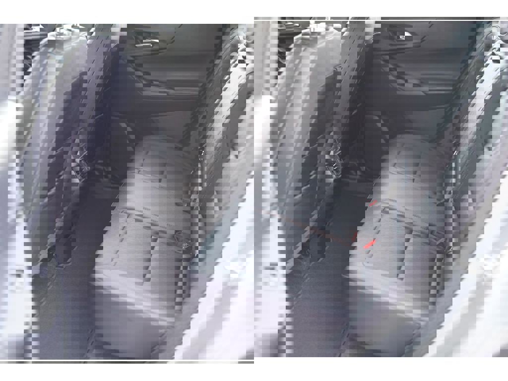 Used 2025 Chevrolet Equinox LT w/ Convenience Package II image 11