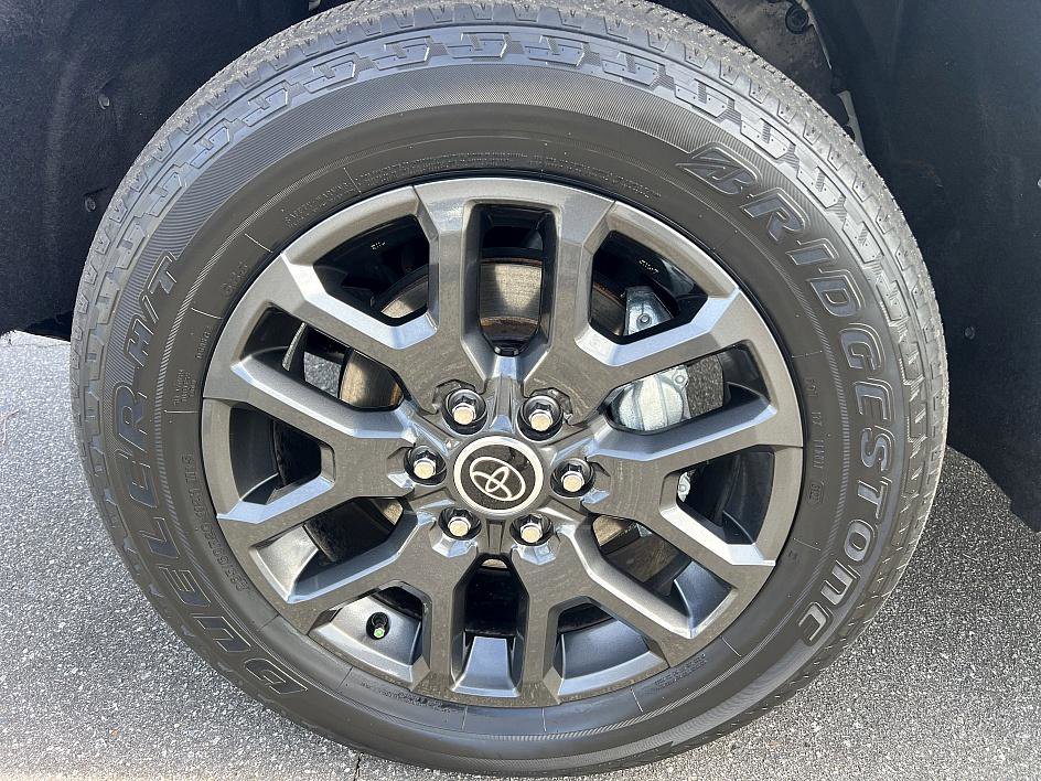 Used 2023 Toyota Tundra Platinum image 9