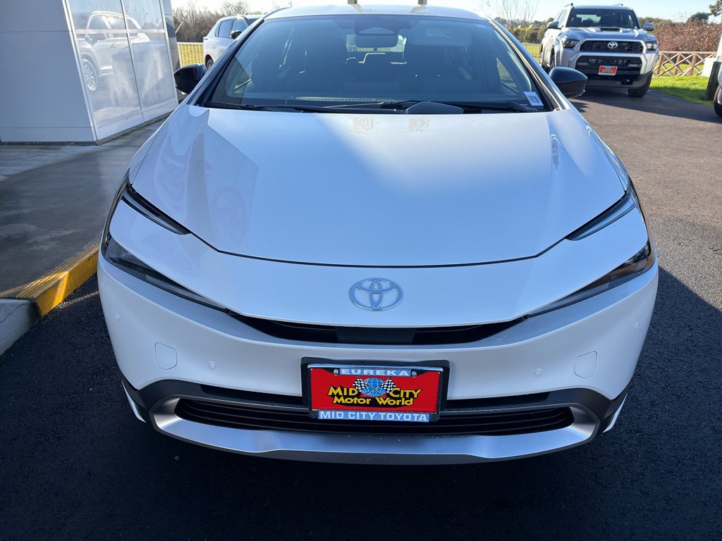 Used 2020 Toyota Prius LE image 4
