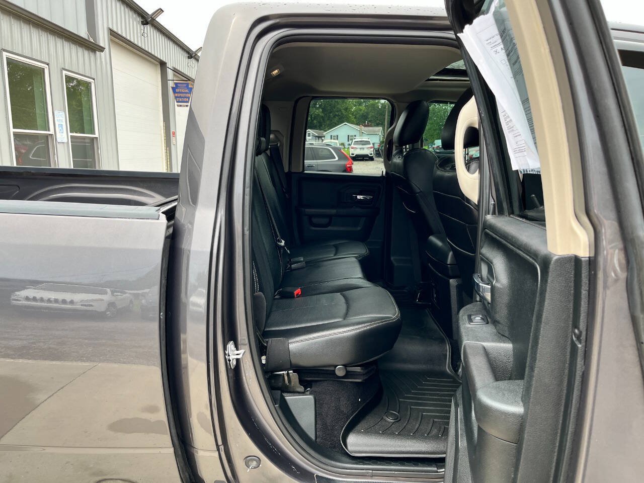 Used 2018 RAM 1500 Sport w/ Quick Order Package 27Q Night AWD/4WD image 18