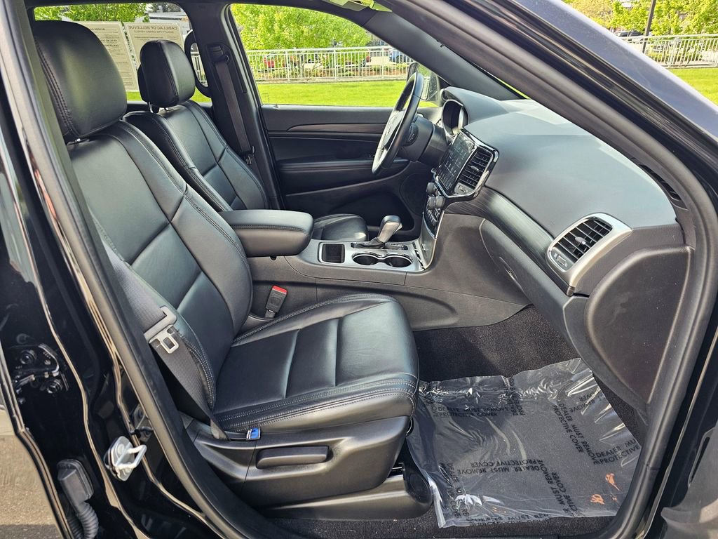 Used 2021 Jeep Grand Cherokee Laredo X AWD/4WD image 11