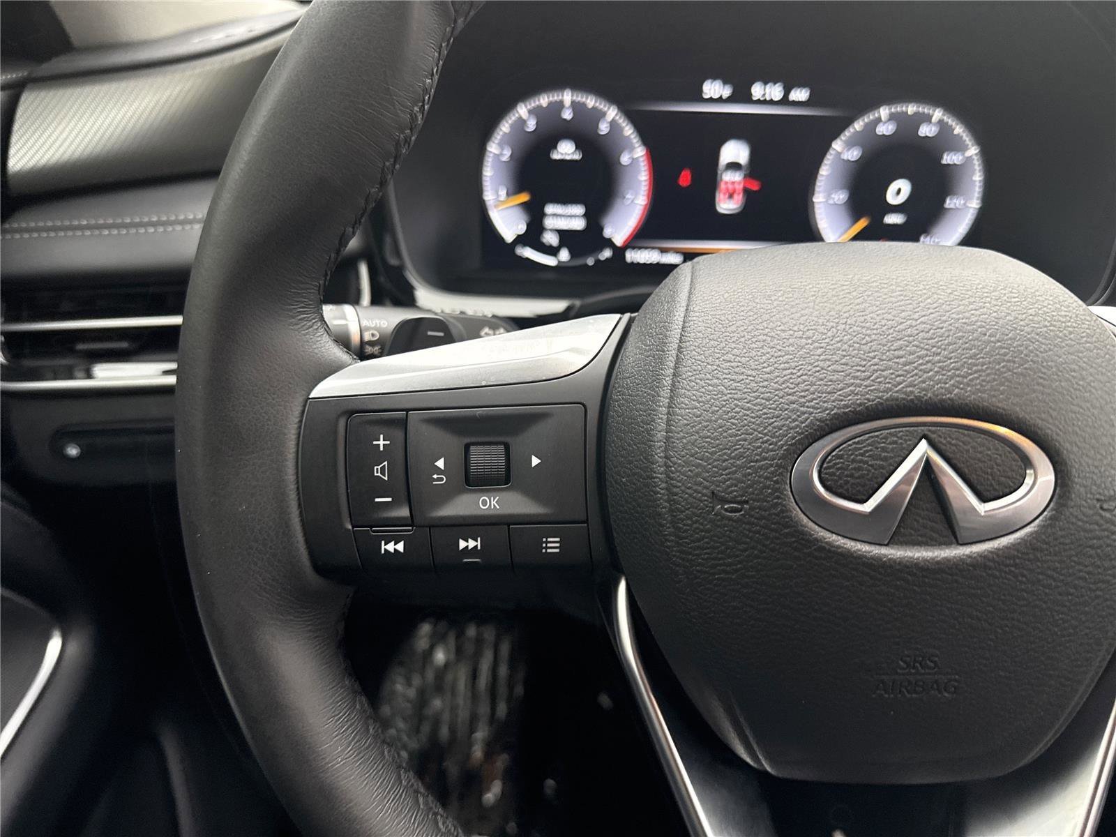 Certified 2025 INFINITI QX60 Luxe image 13