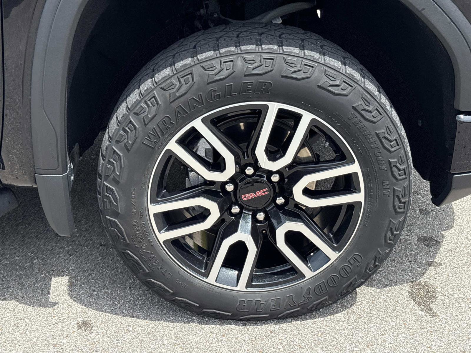 Certified 2023 GMC Sierra 1500 AT4 w/ AT4 Premium Package AWD/4WD image 10