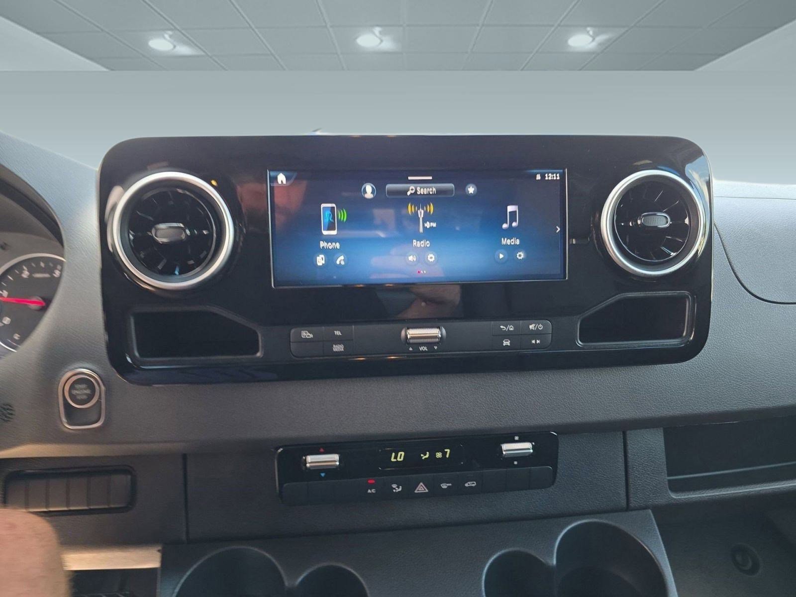 New 2025 Mercedes-Benz Sprinter 2500 image 18