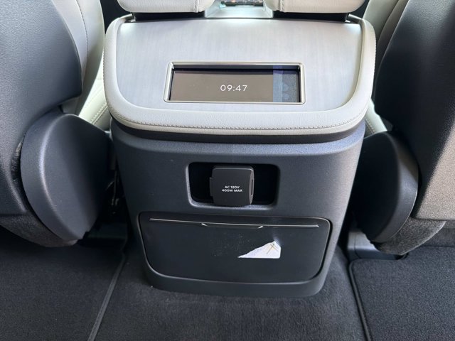New 2026 Lincoln Navigator Reserve AWD/4WD image 24