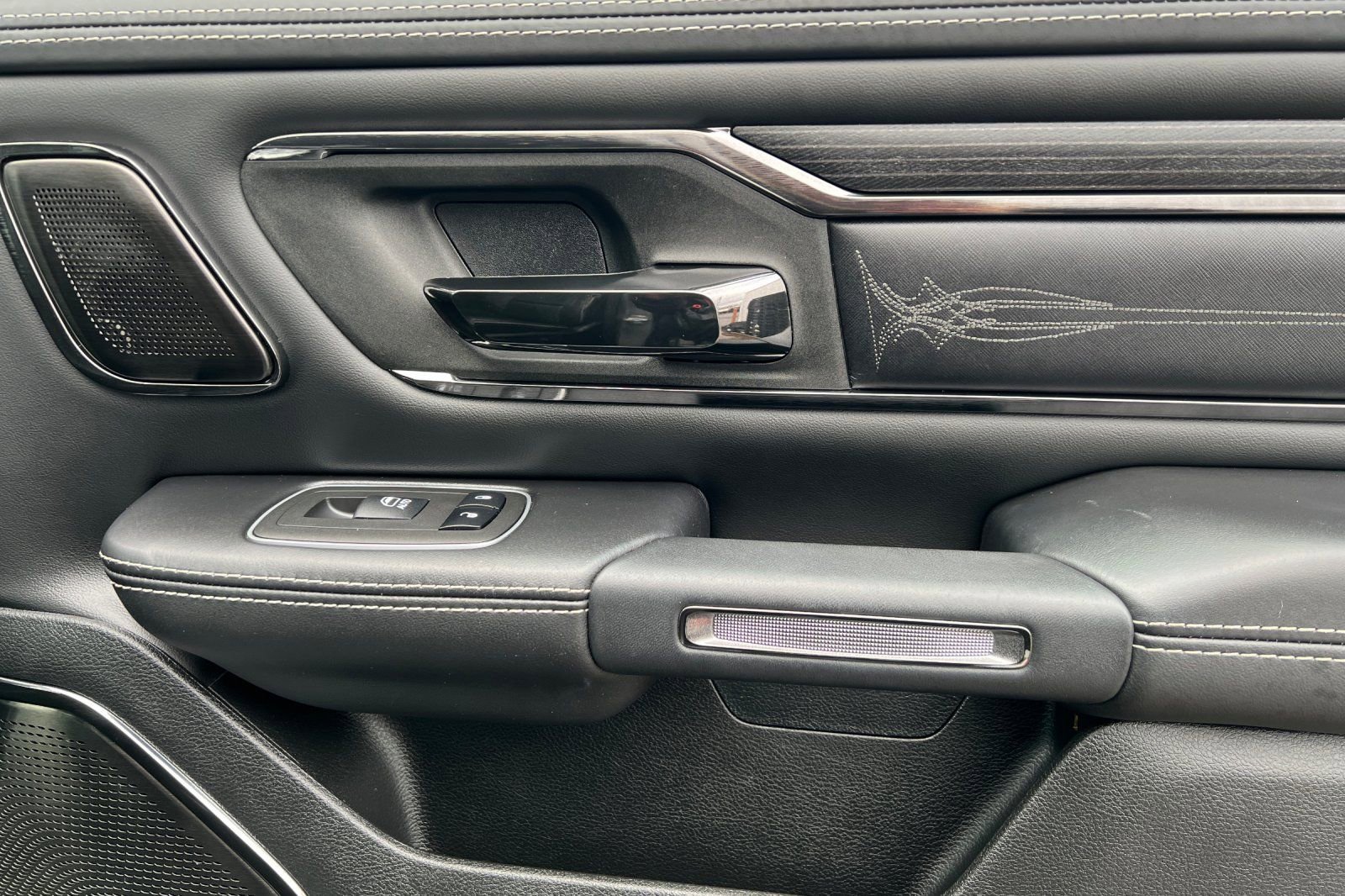 Used 2022 RAM 1500 Limited w/ Night Edition image 19